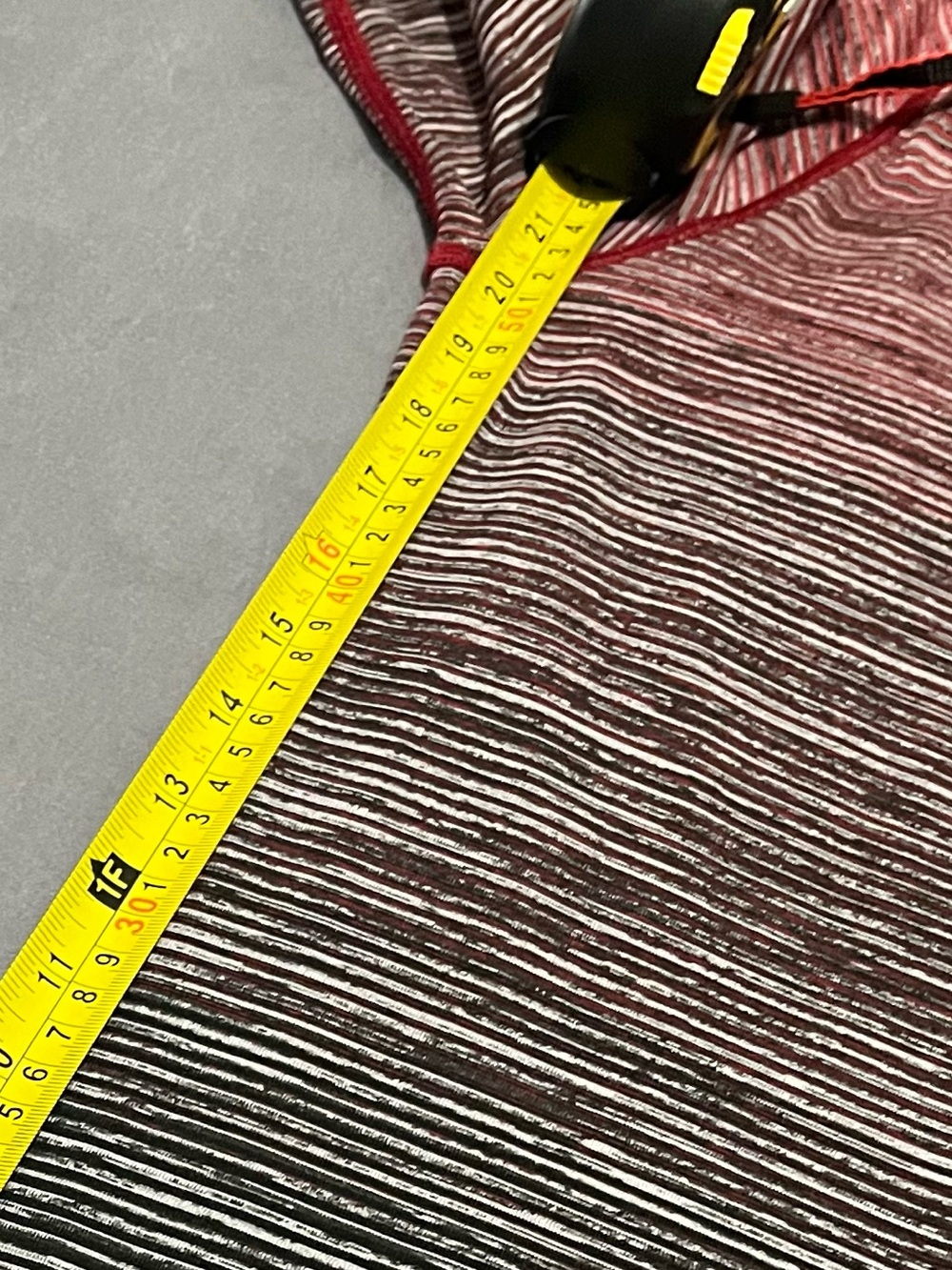 Lululemon Metal Vent Tech Polo, mens size M - Picture 7 of 8